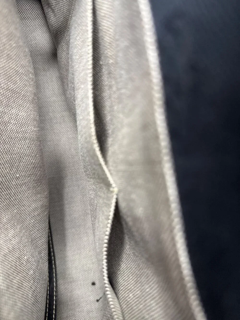Dooney & Bourke stylish tote